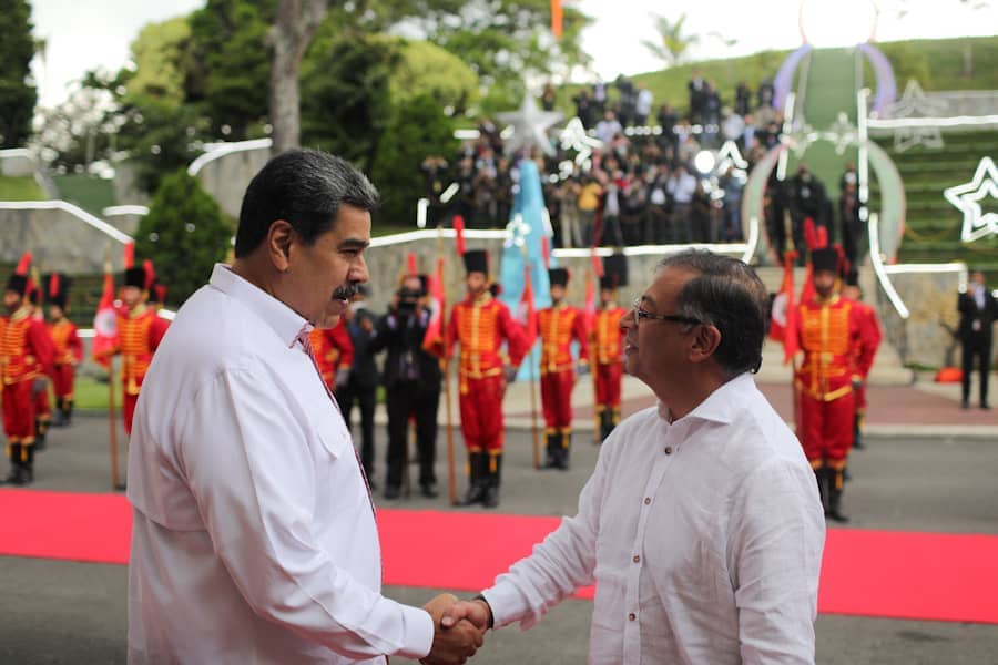 Presidente de Venezuela recibió a Gustavo Petro en Miraflores